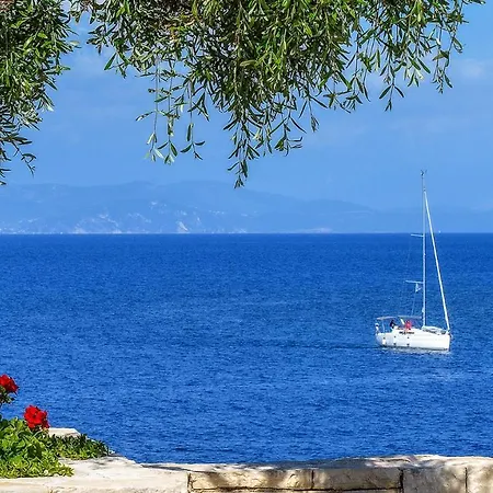 Sea View Apartment *